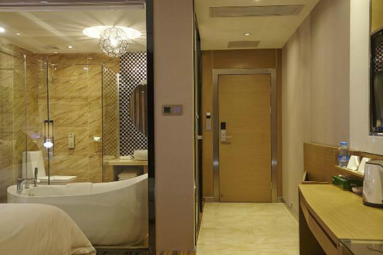 Lavande Hotel Zhuhai Gongbei Port Square Екстериор снимка