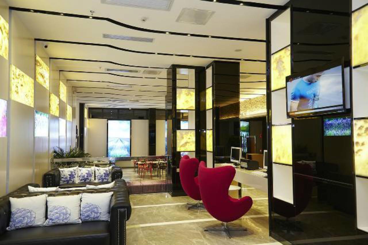 Lavande Hotel Zhuhai Gongbei Port Square Екстериор снимка