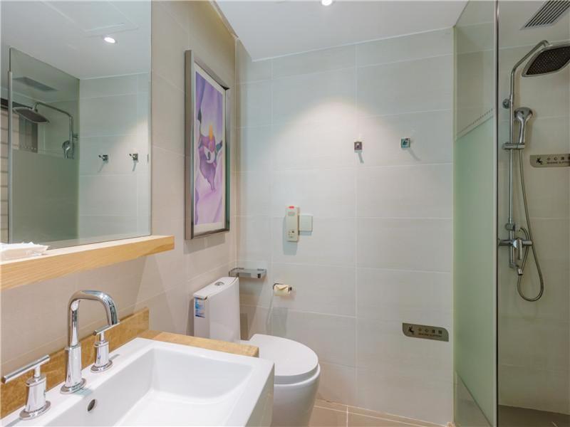 Lavande Hotel Zhuhai Gongbei Port Square Екстериор снимка